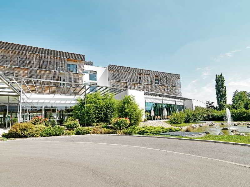 Hotel Therme Laa - & Silent 4*